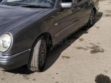 Mercedes-Benz E 280 1996 года за 1 800 000 тг. в Урджар