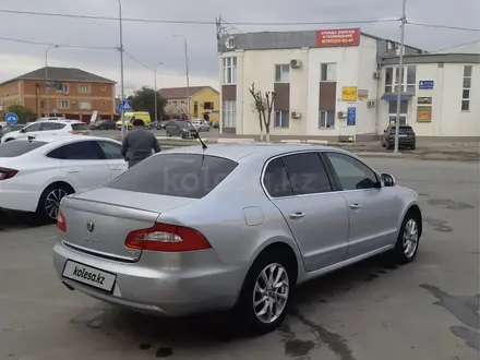 Skoda Superb 2009 года за 4 500 000 тг. в Атырау – фото 5