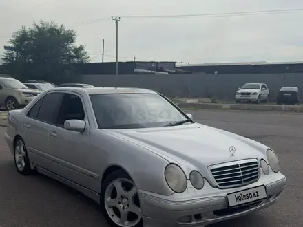 Mercedes-Benz E 320 2001 года за 4 700 000 тг. в Алматы – фото 3