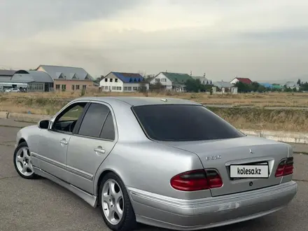 Mercedes-Benz E 320 2001 года за 4 700 000 тг. в Алматы