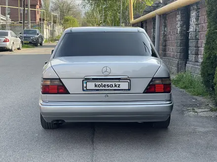 Mercedes-Benz E 280 1994 годаүшін4 500 000 тг. в Алматы – фото 2
