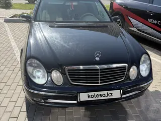 Mercedes-Benz E 320