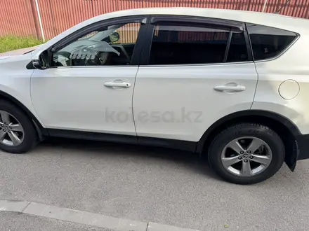 Toyota RAV4 2015 года за 10 000 000 тг. в Алматы – фото 3
