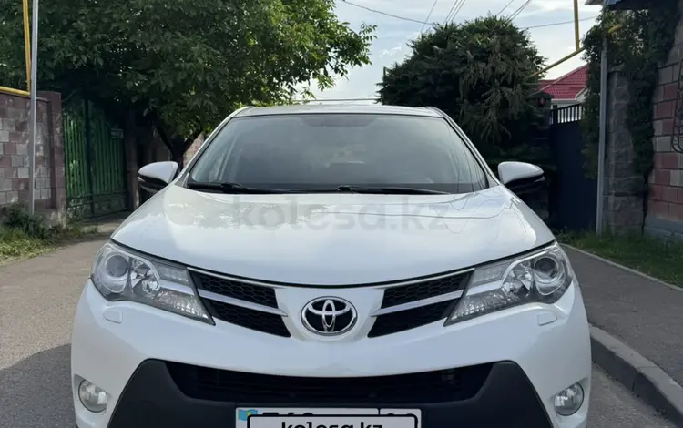 Toyota RAV4 2015 года за 10 000 000 тг. в Алматы
