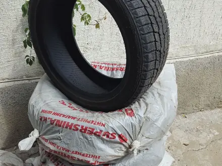 Зимние шины бренда Toyo на 235/45/R18 за 150 000 тг. в Алматы