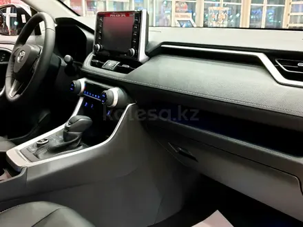 Toyota RAV4 Luxe 2.0 2022 года за 25 950 000 тг. в Костанай – фото 16