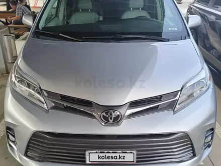 Toyota Sienna 2015 года за 11 000 000 тг. в Актобе