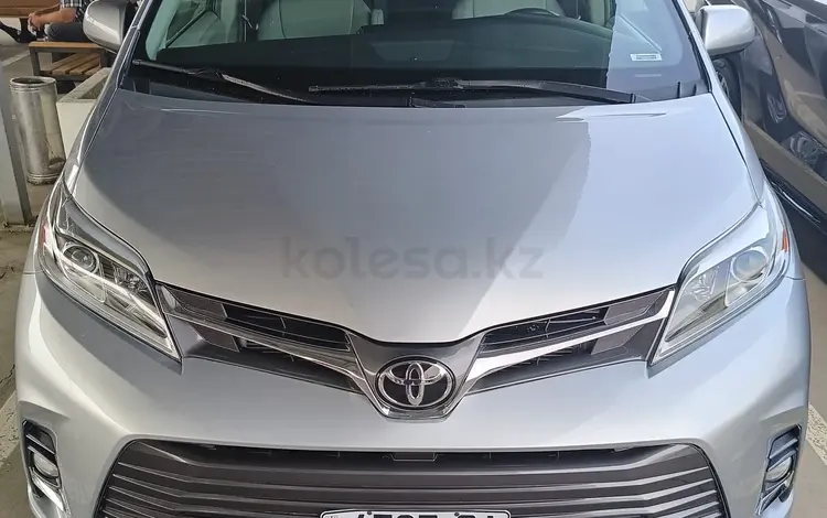 Toyota Sienna 2015 года за 11 000 000 тг. в Актобе