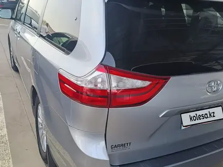 Toyota Sienna 2015 года за 11 000 000 тг. в Актобе – фото 9