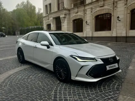 Toyota Avalon 2023 года за 20 000 000 тг. в Алматы