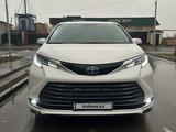 Toyota Sienna 2021 года за 26 900 000 тг. в Алматы – фото 2