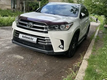 Toyota Highlander 2017 года за 23 500 000 тг. в Алматы