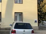 Volkswagen Golf 2001 годаүшін2 200 000 тг. в Актобе