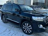 Toyota Land Cruiser 2019 годаүшін40 900 000 тг. в Астана