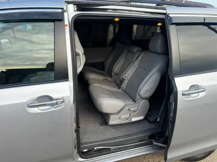 Toyota Sienna 2016 года за 10 500 000 тг. в Уральск – фото 25