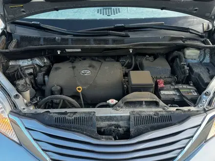 Toyota Sienna 2016 года за 10 500 000 тг. в Уральск – фото 8