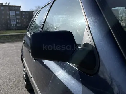 Volkswagen Golf 1995 года за 1 200 000 тг. в Караганда – фото 3