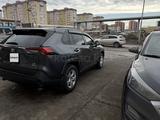 Toyota RAV4 2020 года за 13 000 000 тг. в Шымкент – фото 2
