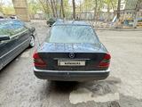 Mercedes-Benz C 230 1995 года за 1 550 000 тг. в Караганда – фото 2