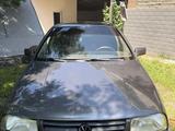Volkswagen Vento 1998 года за 700 000 тг. в Есик