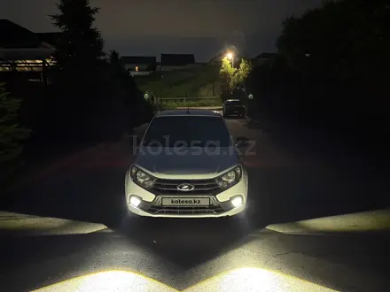 ВАЗ (Lada) Granta 2190 2021 года за 3 900 000 тг. в Алматы