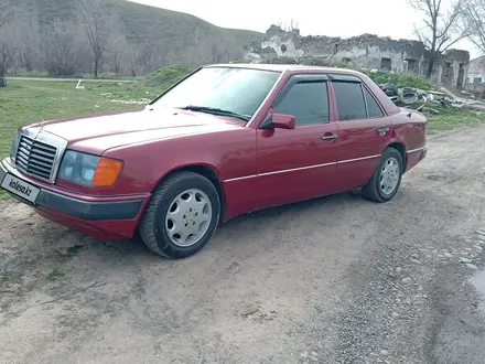 Mercedes-Benz E 230 1991 года за 1 450 000 тг. в Талдыкорган