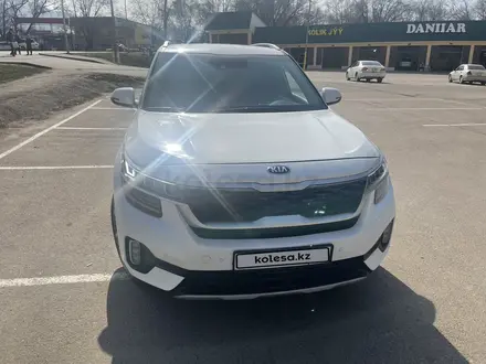 Kia Seltos 2021 года за 9 100 000 тг. в Алматы – фото 12