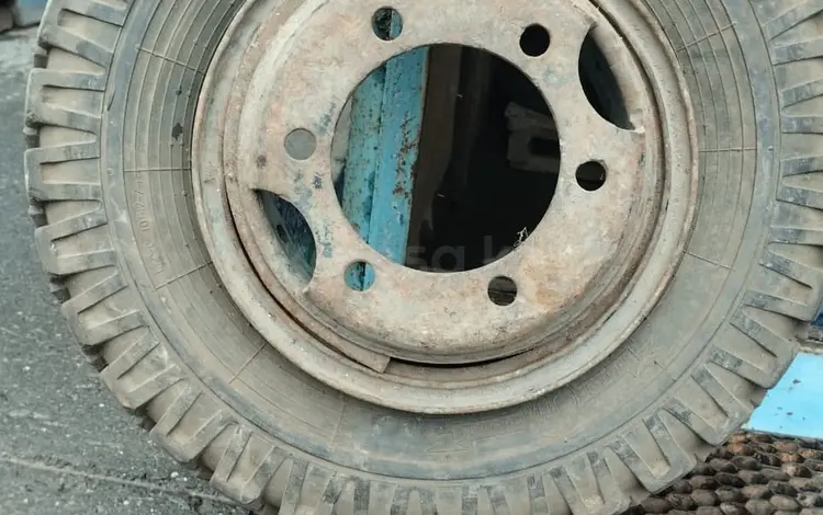 Шины на дисках бу для автопогрузчика за 5 000 тг. в Костанай