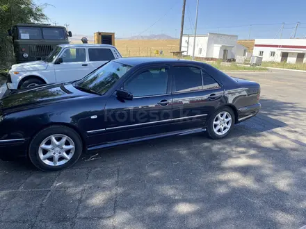 Mercedes-Benz E 320 1998 года за 3 000 000 тг. в Шымкент – фото 6