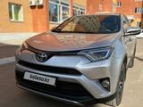 Toyota RAV4 2017 годаүшін11 500 000 тг. в Кокшетау – фото 2