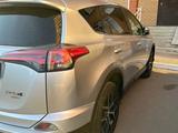 Toyota RAV4 2017 годаүшін11 500 000 тг. в Кокшетау – фото 4