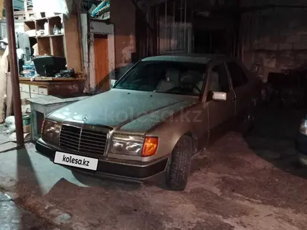 Mercedes-Benz E 230 1989 года за 950 000 тг. в Алматы