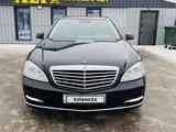 Mercedes-Benz S 500 2010 года за 11 000 000 тг. в Актобе