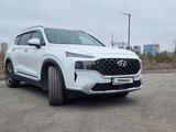 Hyundai Santa Fe 2023 года за 23 000 000 тг. в Астана