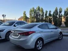 Hyundai Elantra, 2012