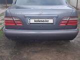 Mercedes-Benz E 280 1996 годаүшін2 700 000 тг. в Уральск – фото 2
