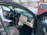 Renault Logan 2015 года за 4 200 000 тг. в Уральск – фото 5