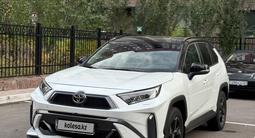 Toyota RAV4 2021 года за 16 300 000 тг. в Кокшетау