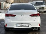 Hyundai Sonata 2018 года за 8 600 000 тг. в Алматы – фото 2