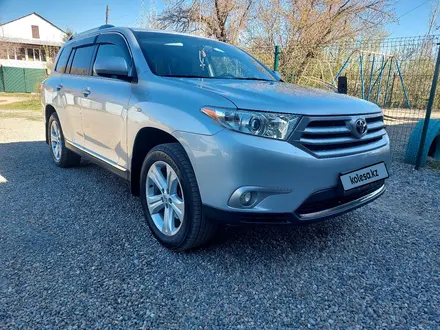 Toyota Highlander 2013 года за 17 700 000 тг. в Усть-Каменогорск