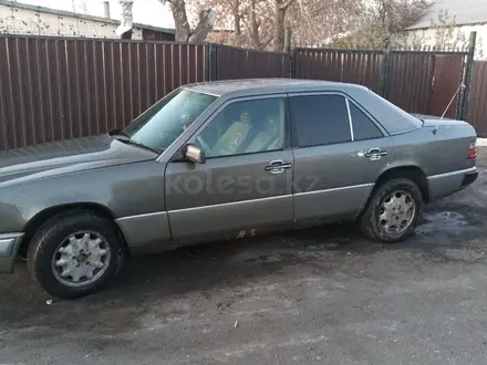 Mercedes-Benz E 200 1991 года за 1 350 000 тг. в Есиль