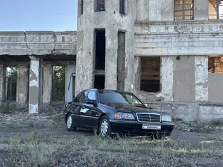 Mercedes-Benz C 240