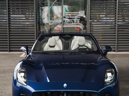 Maserati GranCabrio Folgore 2024 года за 125 000 000 тг. в Алматы – фото 2