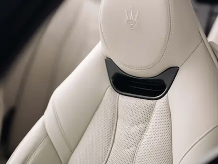 Maserati GranCabrio Folgore 2024 года за 125 000 000 тг. в Алматы – фото 11