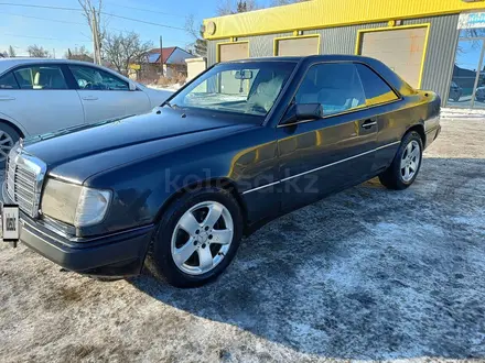 Mercedes-Benz E 200 1990 года за 1 200 000 тг. в Караганда – фото 5