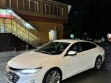 Chevrolet Malibu 2018 года за 10 500 000 тг. в Алматы – фото 2