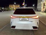 Lexus RX 500h 2023 года за 40 300 000 тг. в Уральск – фото 4