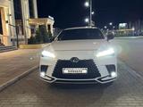 Lexus RX 500h 2023 года за 40 300 000 тг. в Уральск