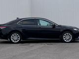 Toyota Camry 2022 года за 14 290 000 тг. в Караганда – фото 5