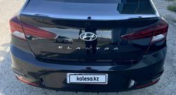 Hyundai Elantra 2018 года за 5 800 000 тг. в Актау – фото 3